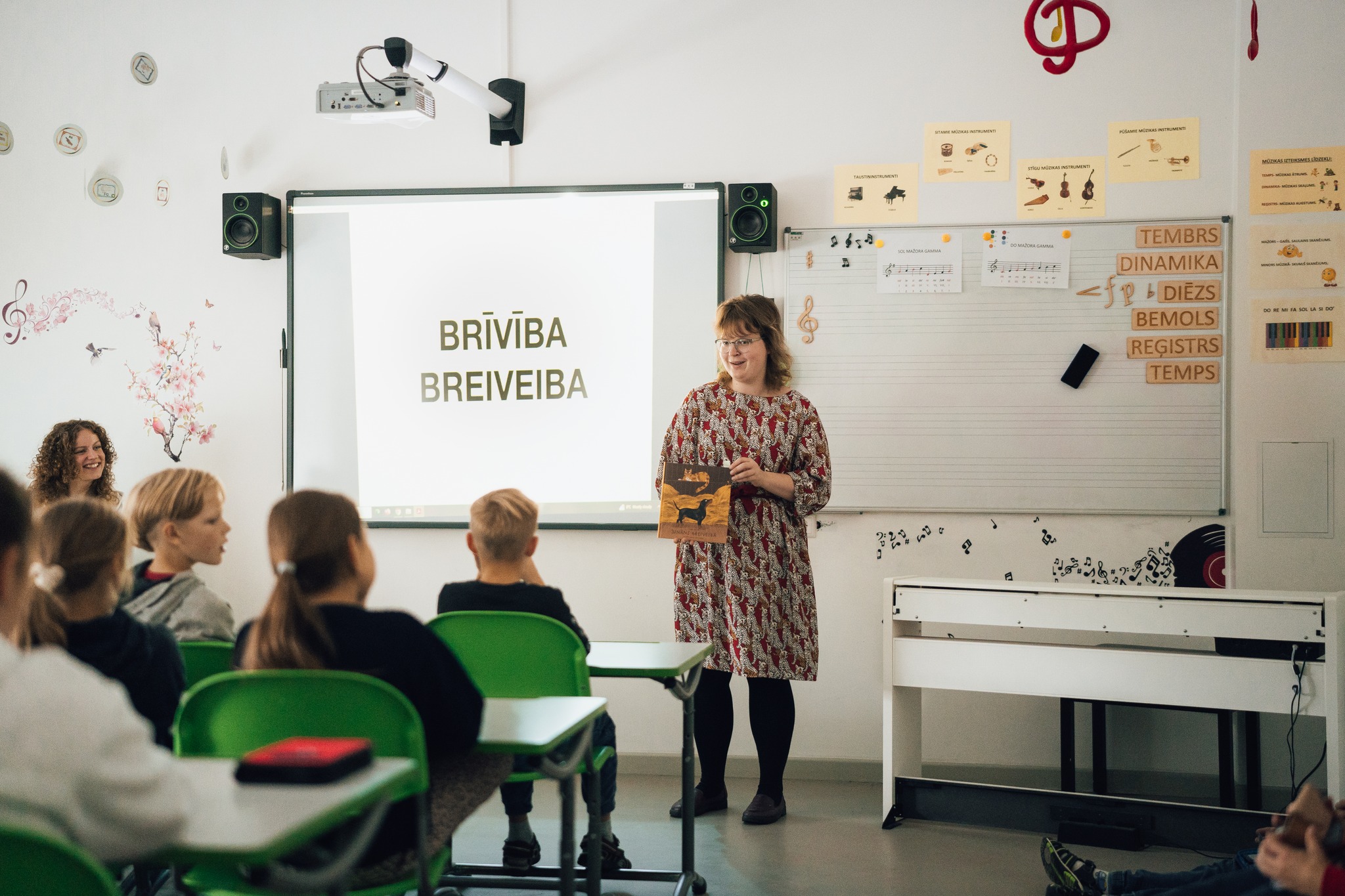 Tūpūšuos “Latvejis školys sūmys” programys “Sunāns ceļoj” testiešona Siguldā